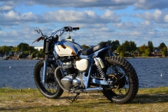 KAWASAKI-W650-Scrambler-cafeRacer-35