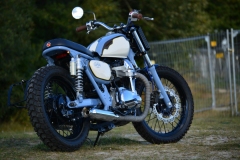KAWASAKI-W650-Scrambler-cafeRacer-64
