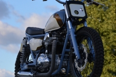 KAWASAKI-W650-Scrambler-cafeRacer-96